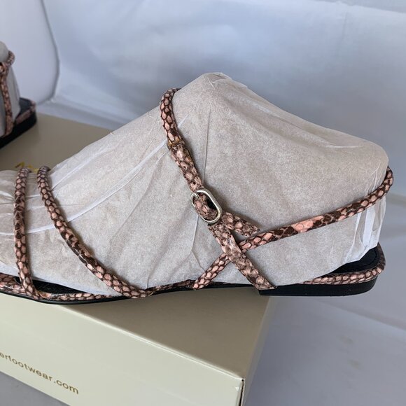 Marc Fisher Women's Mikal Flat Sandal Pink Black Size 8.5M - Picture 7 of 9